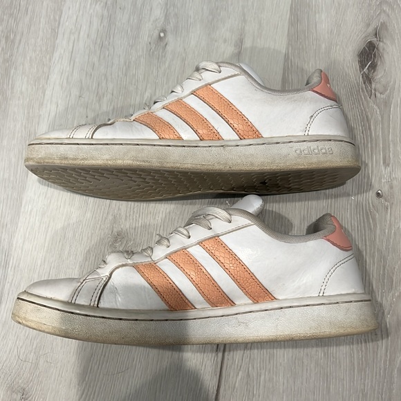 Adidas womens shoes - Picture 7 of 8